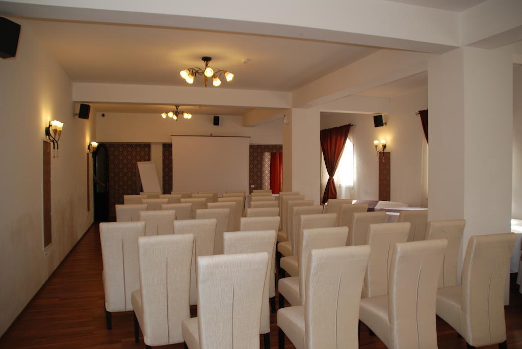 Hanul Domnesc Braşov Buitenkant foto