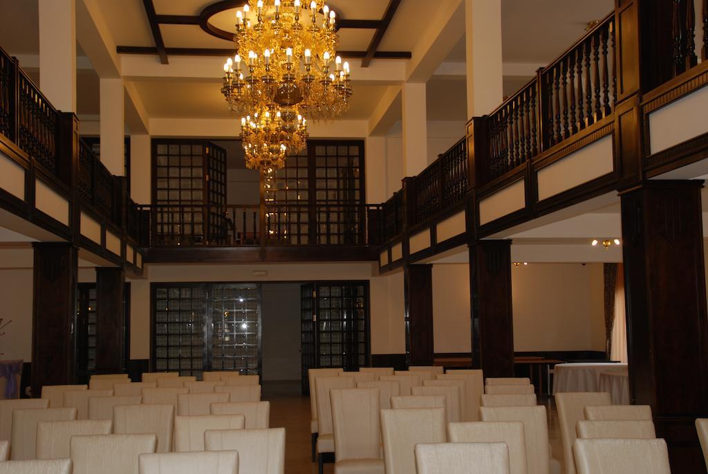 Hanul Domnesc Braşov Buitenkant foto