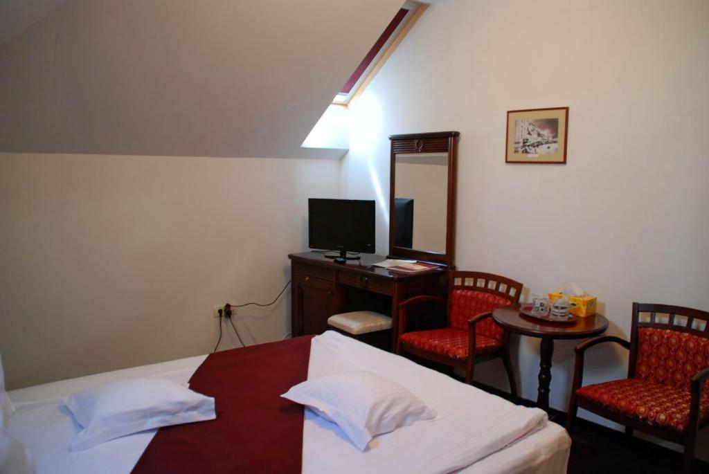 Hanul Domnesc Braşov Kamer foto