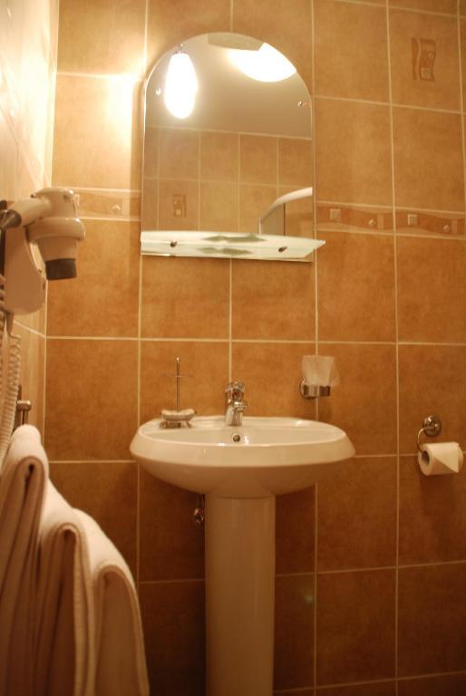 Hanul Domnesc Braşov Kamer foto