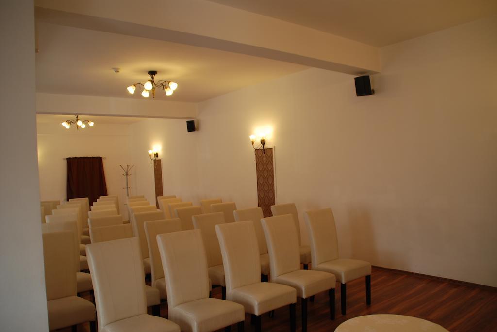 Hanul Domnesc Braşov Buitenkant foto