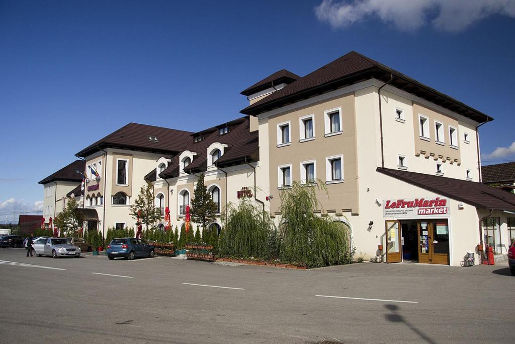 Hanul Domnesc Braşov Buitenkant foto